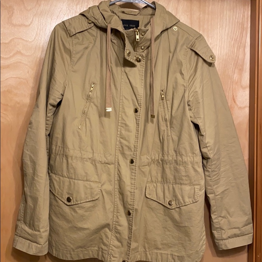 Women’s tan jacket